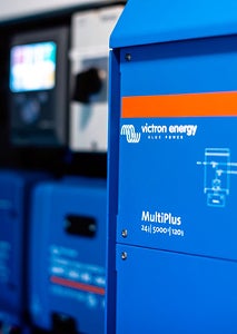 Kombinert inverter / charger Victron