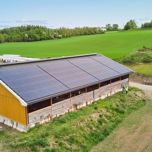 Solcellepanel næringsbygg