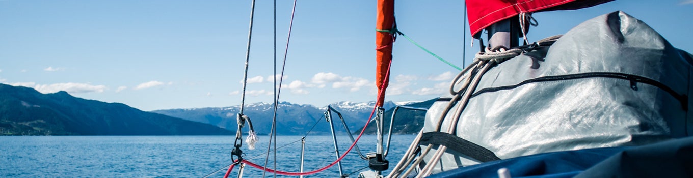 Båt på fjorden